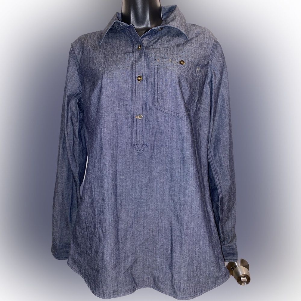 Carhartt Womens Small Long Sleeve Half Button Collared Denim Blue Chambray Shirt